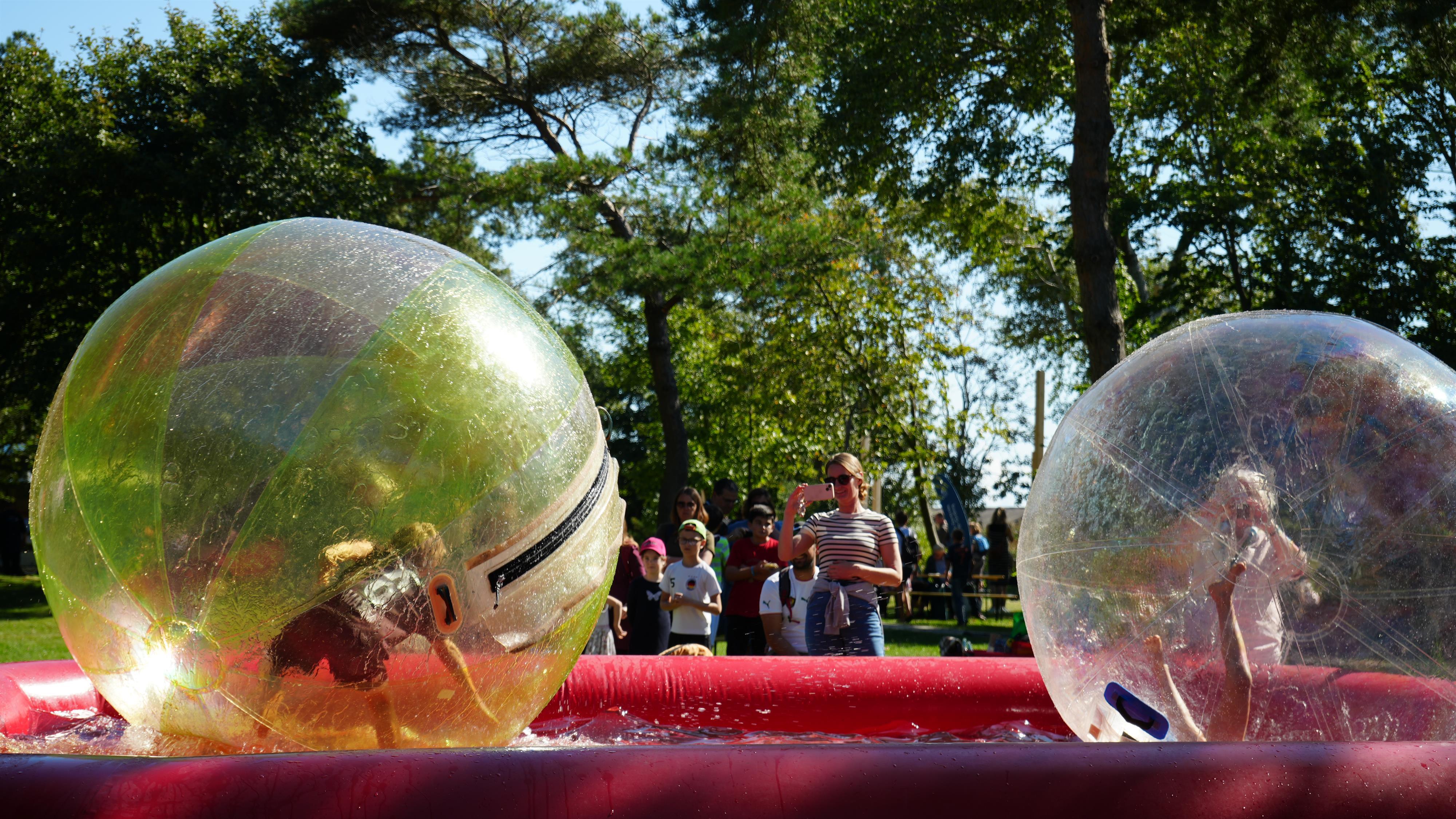 familienfest-wasserkugel-c-tz